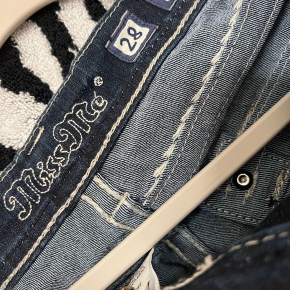 Miss Me Jeans - Picture 2 of 3